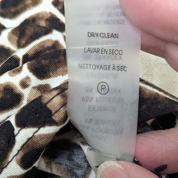 Calvin Klein XL Giraffe Animal Print Sleeveless Pleated Tank Blouse Shell - Picture 3 of 12